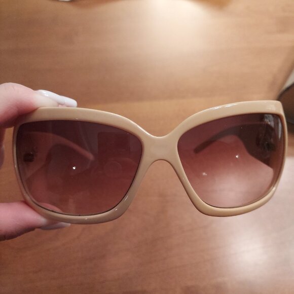 Dolce & Gabbana Sunglasses with case main image 15